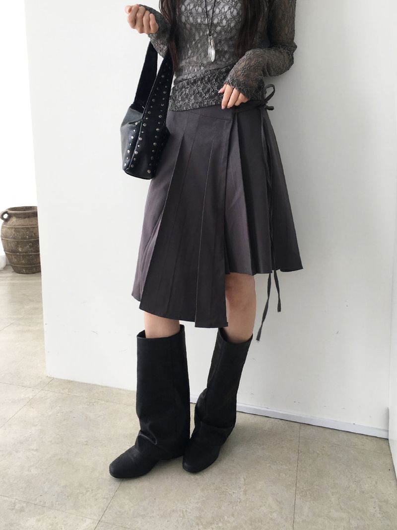 Unbal pleated wrap skirt