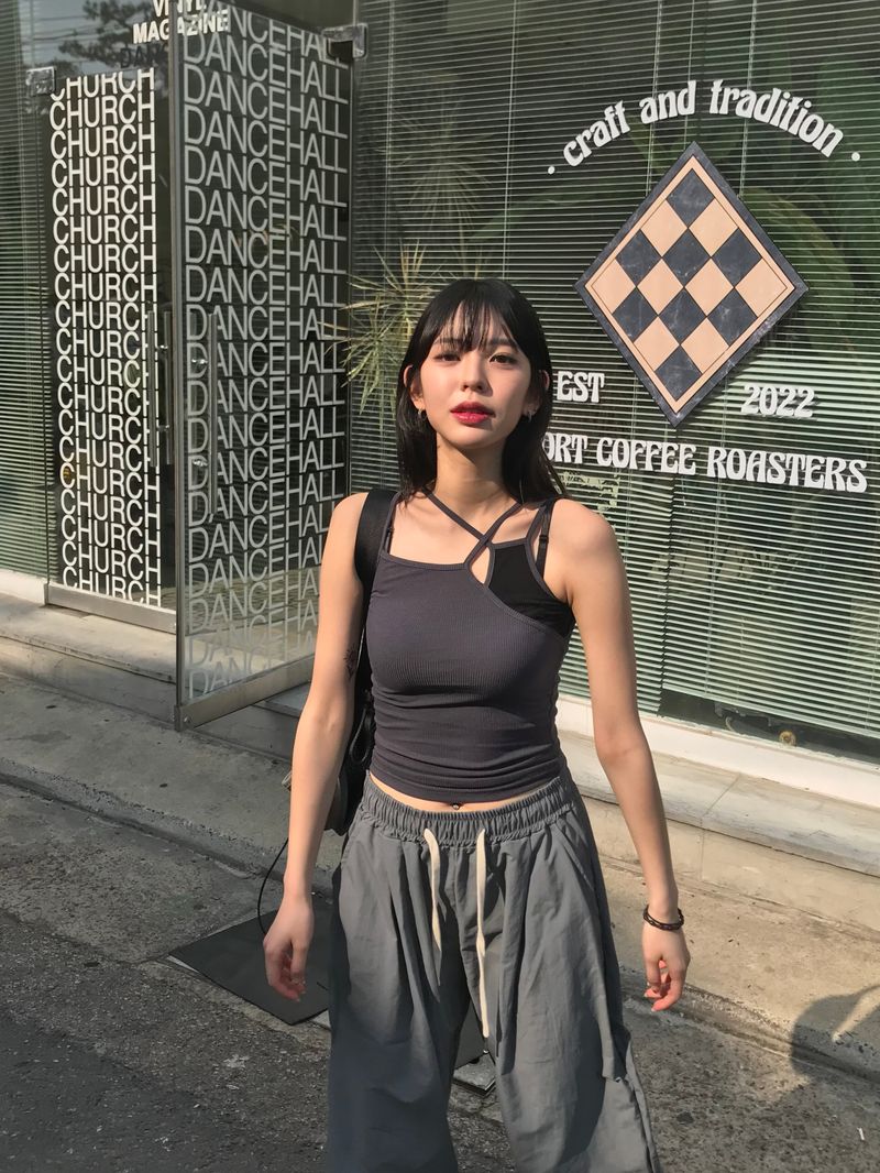 Twin layered sleeveless