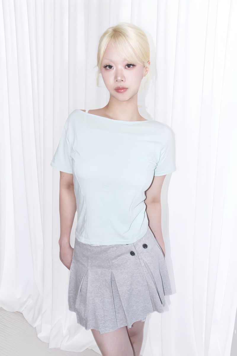 BUTTON POINT PLEATED MINI SKIRT (2COLOR)
