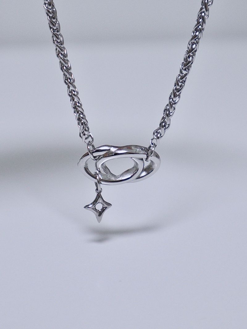 All surgical steel double ring frame necklace
