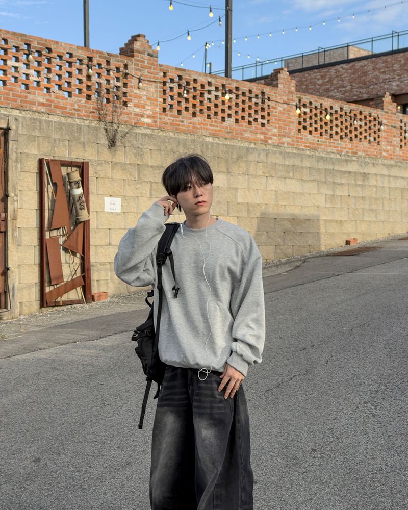Bael plain cut overfit sweatshirt