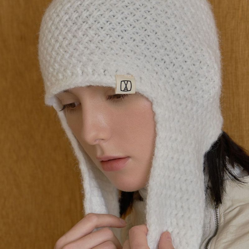 VA Square Label Knit muffler beanie / Ivory