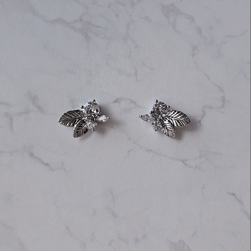 aimelbie（アイメルビー）の「エルフリーブスピアス - Silver Color（アクセサリー）」