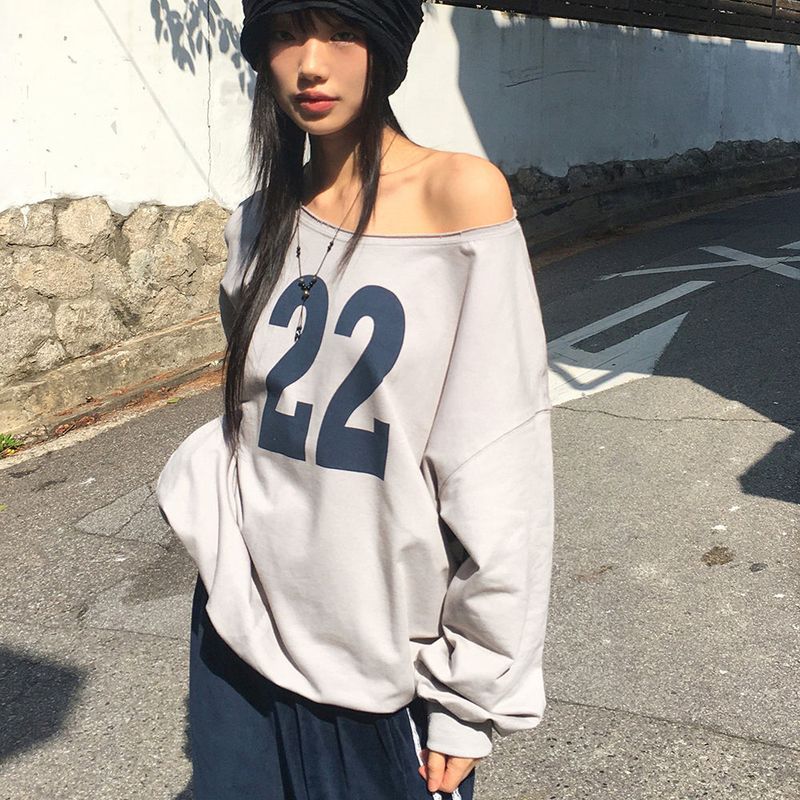 WONDER WONDER(ワンダーワンダー)の「Twotwos one off-shoulder y2k sweatshirt(Tops)」