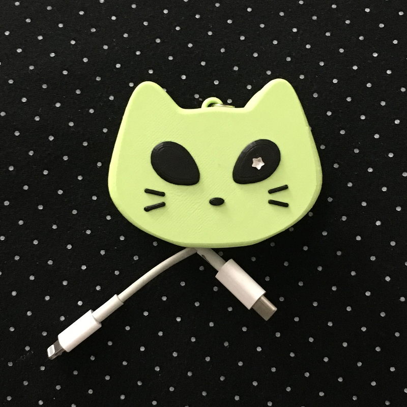 【MADE】 Ailen Cat Cable Holder Keyring