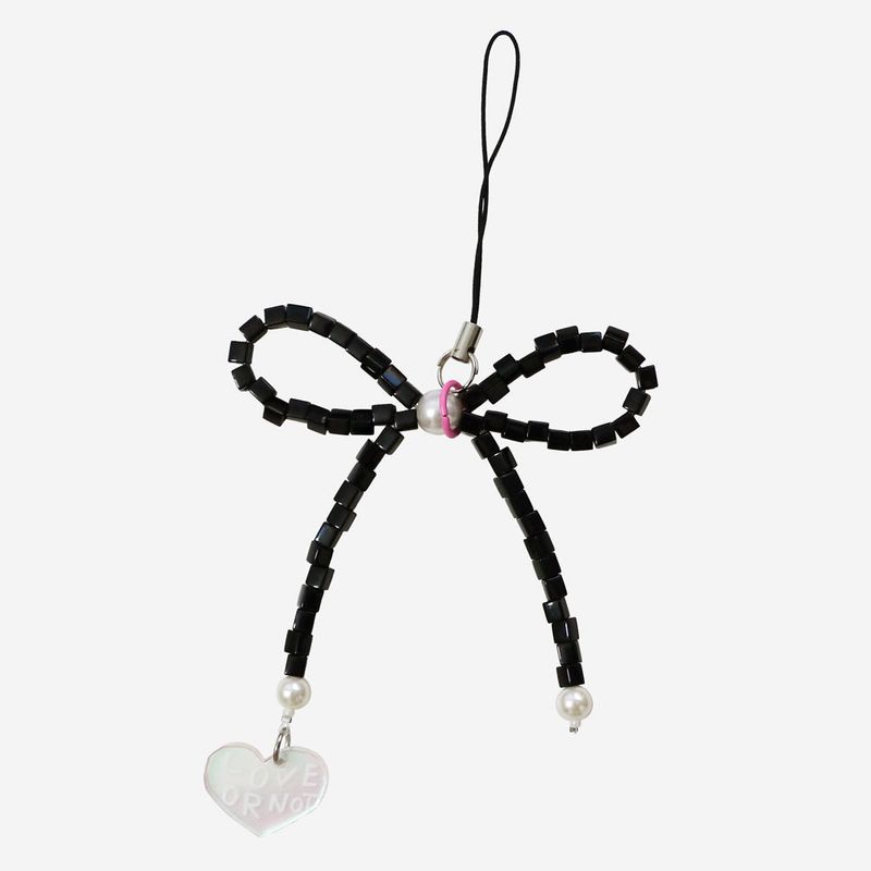 Love or not（ラブオアノット）の「[MADE]ブラックリボンビーズストラップ（トイ/キーホルダー）」