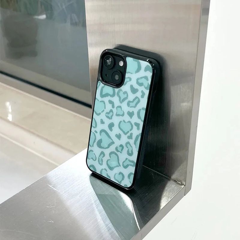 venitore（ヴェニトー）の「[MADE][Magsafe Glass Bumper Case] Heart Leopard Drawing Case ⋆ Mint（Smartphone Accessories）」