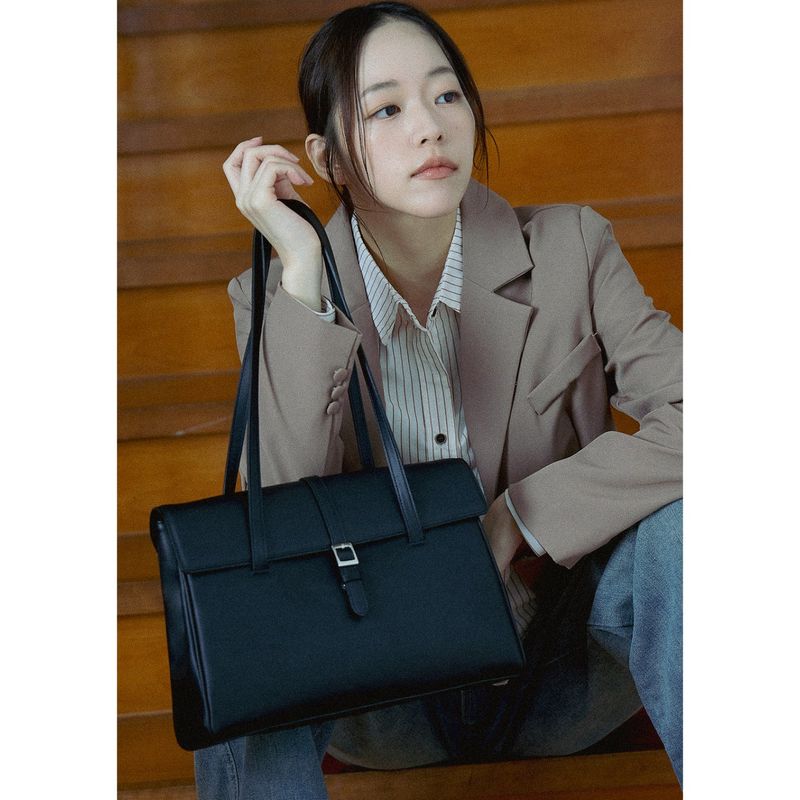 Lydia Buckle Bag Black