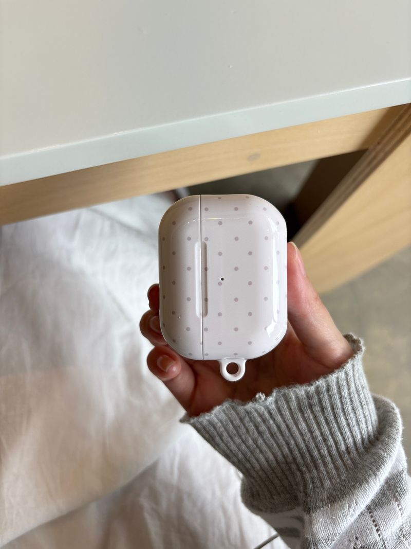 petal dot airpods case