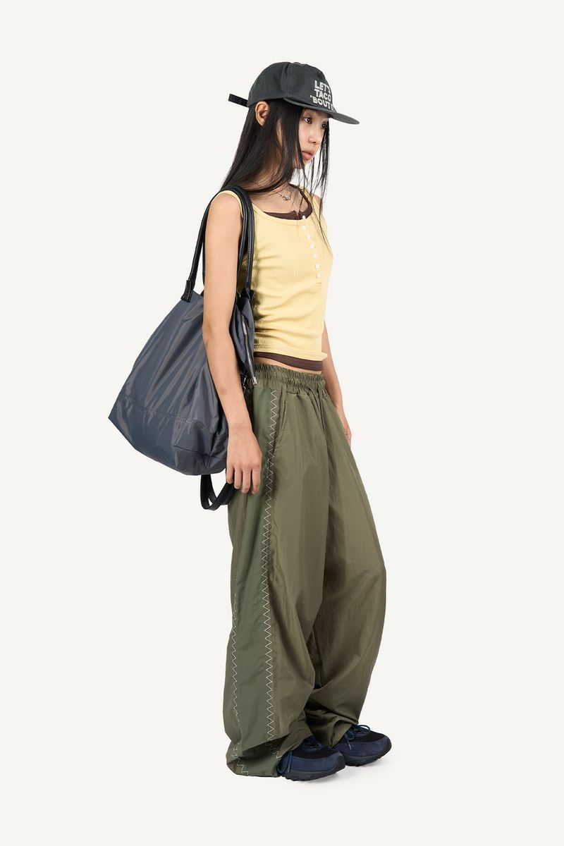 Button ribbed sleeveless