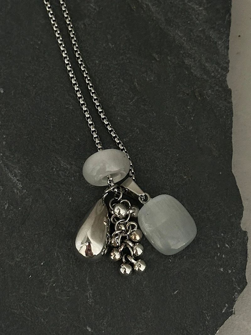 Silky Soda Drop Necklace