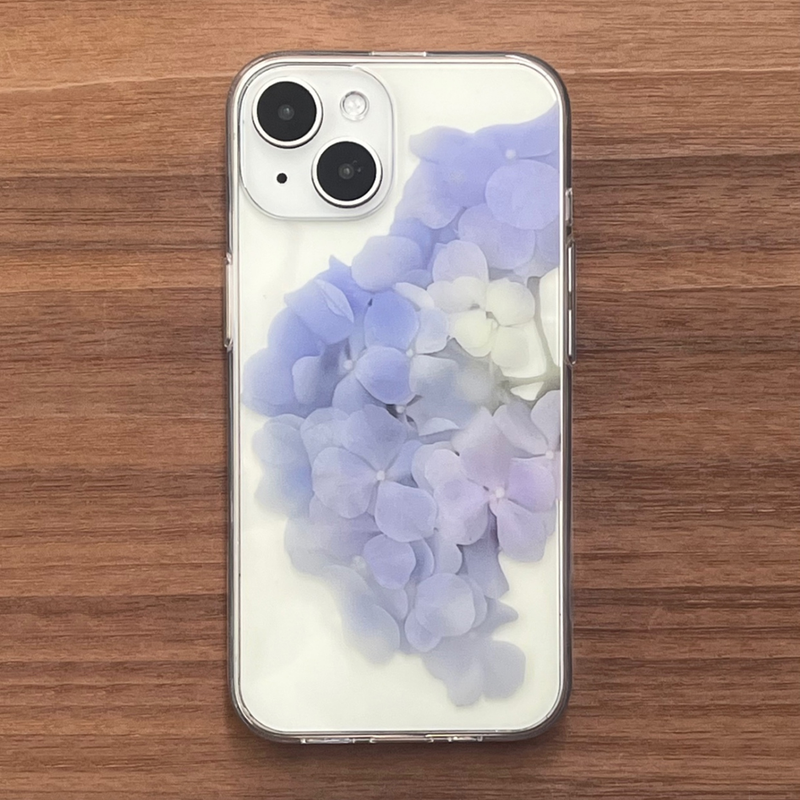 MHOM（モム）の「プレストフラワー : ハイドランジア（スマホグッズ/小物）」
