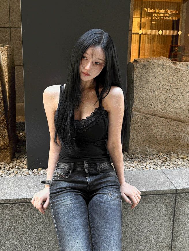 Soft lace slim top