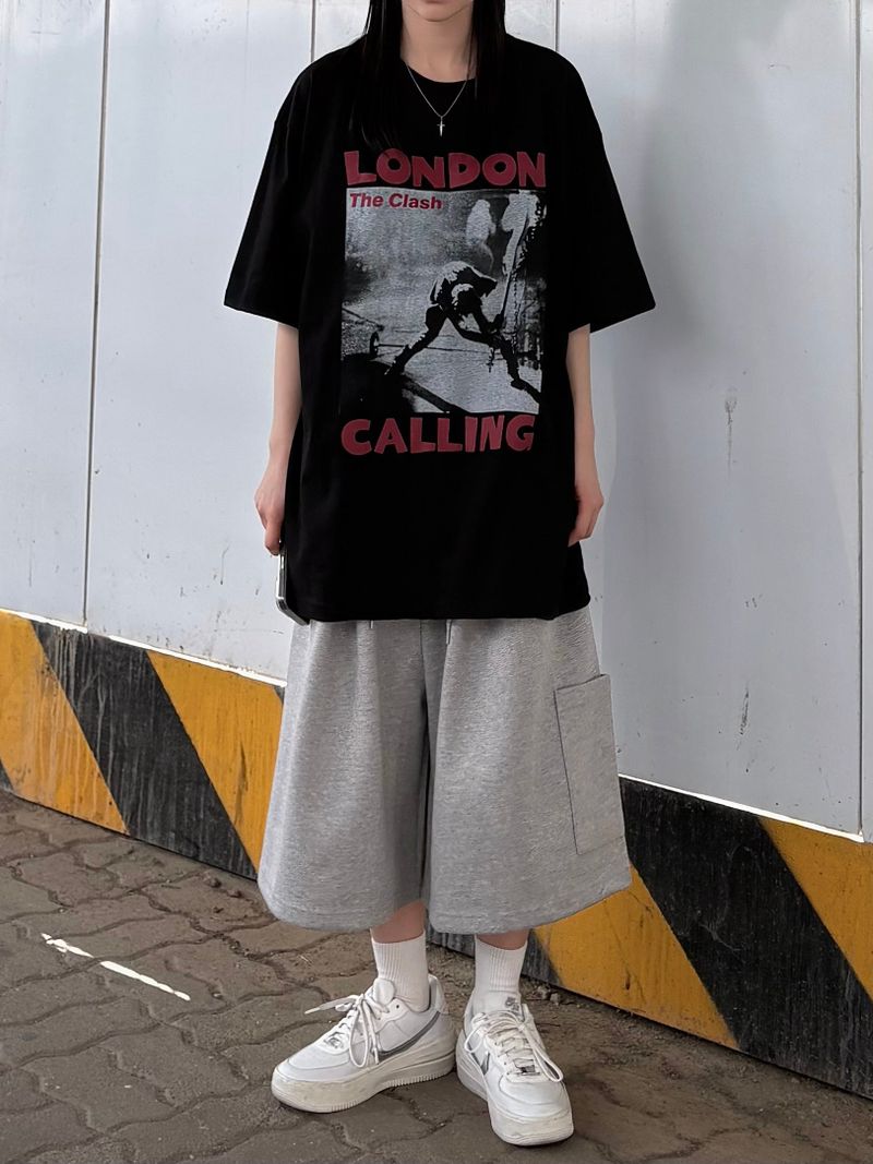 one-pocket lettering bermuda pants