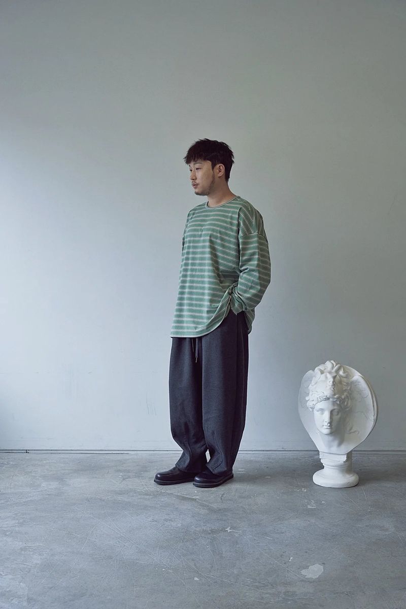 STRIPE BINDING-NECK BOX TEE (Sage Green)