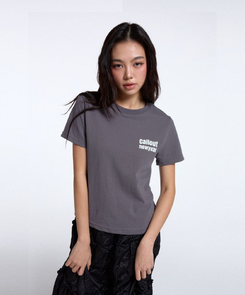 CALLOUT STANDARD TEE/ CHARCOAL