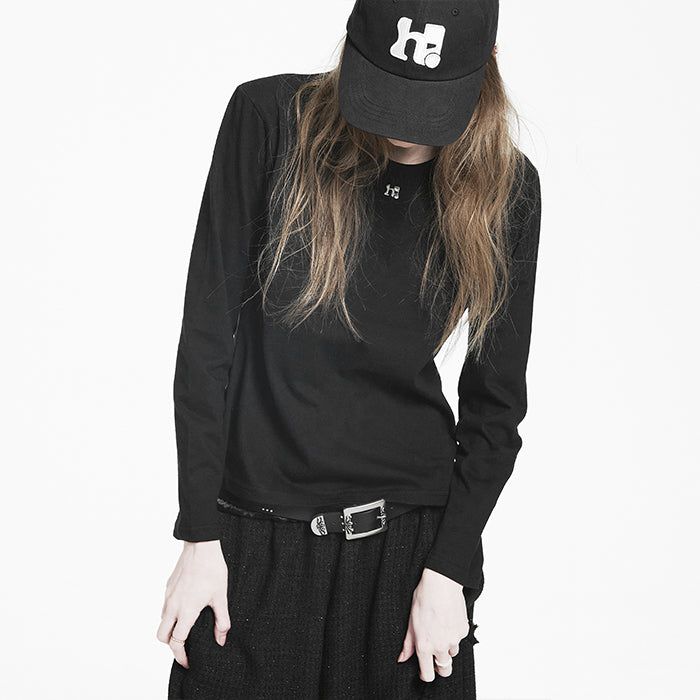 Point Symbol Black Long Sleeve