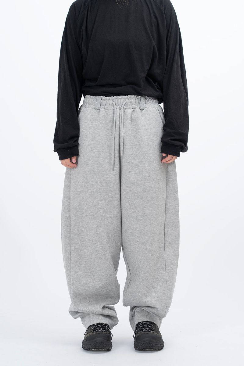 OAN（オアン）の「Dora Curve Balloon Belt Sweatpants（Pants）」