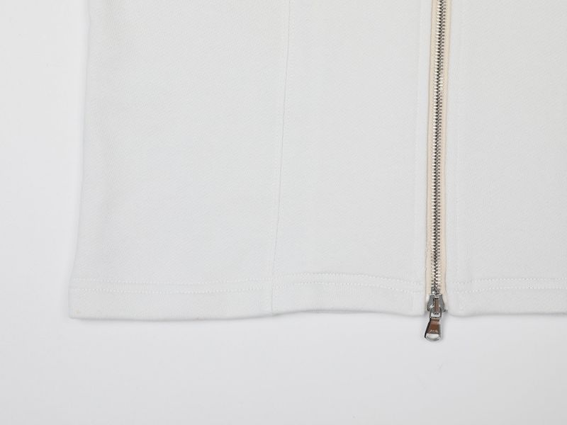 ROUND TWO WAY COLLAR ZIP (WHITE)