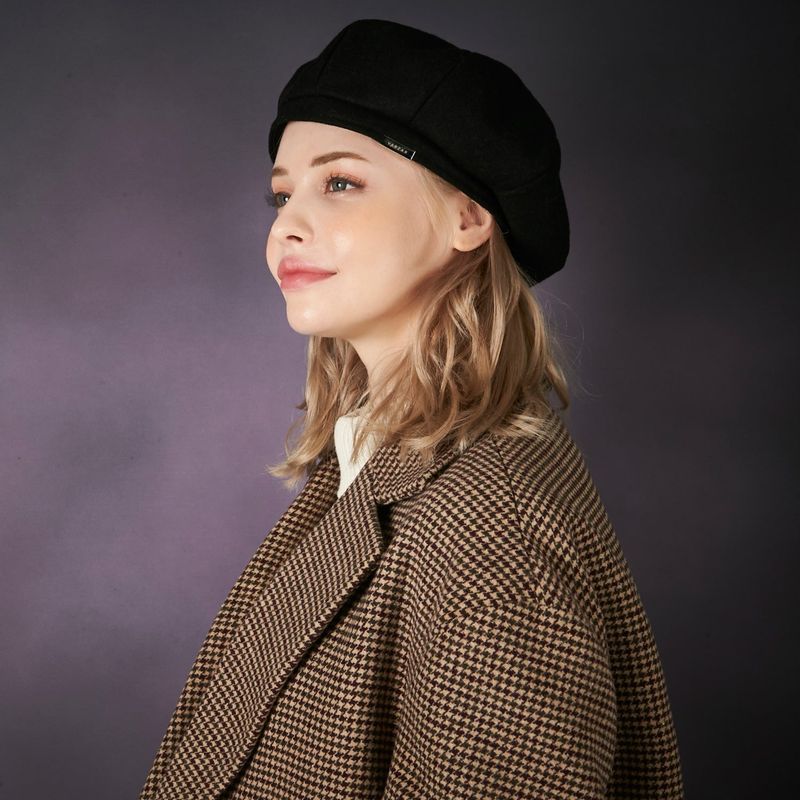 Bold metal tip wool beret BLACK