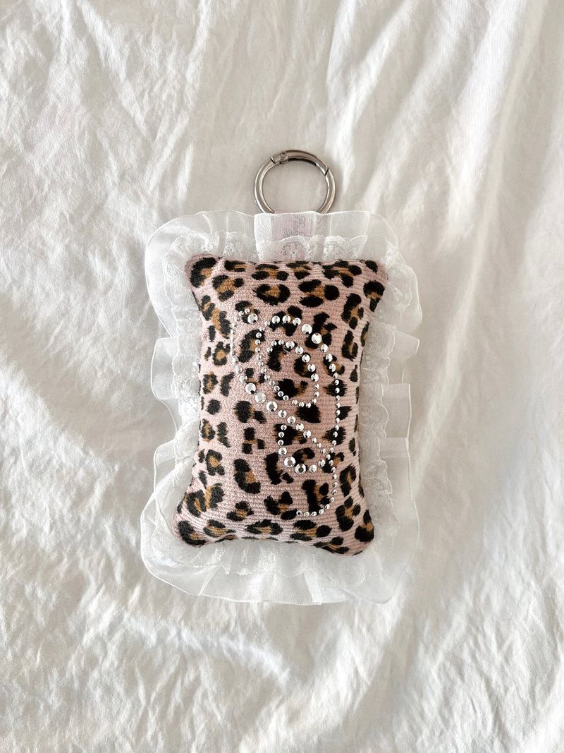 【MADE】 KIRA pocket pillow (leopard/pink)