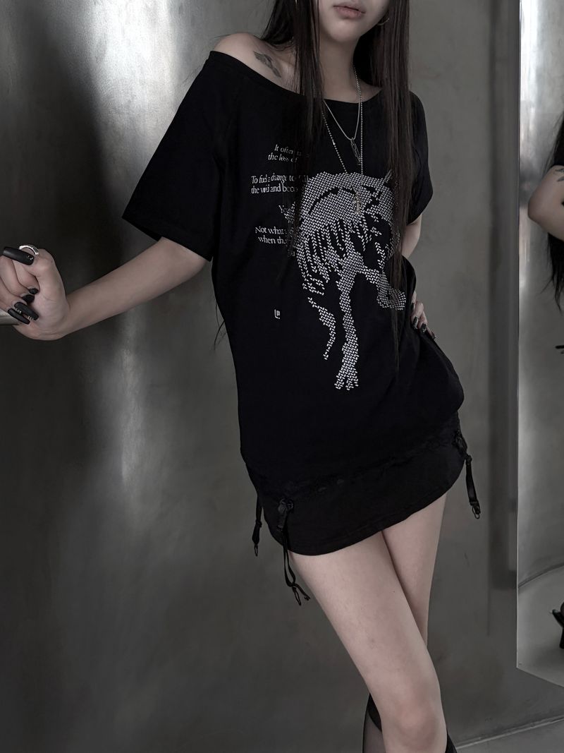 horse graphic off T