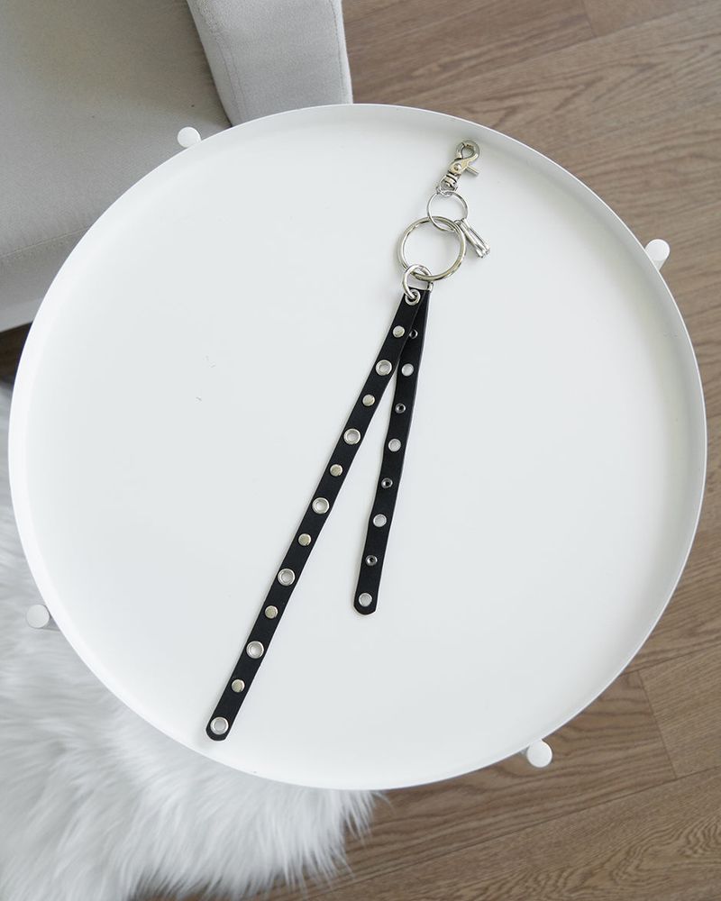Eyelet long key ring
