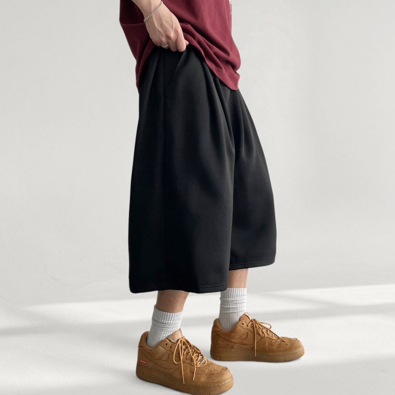 Perk Banding Three-Tuck Training Bermuda Shorts