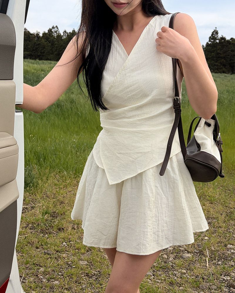 Relbit blouse & skort set