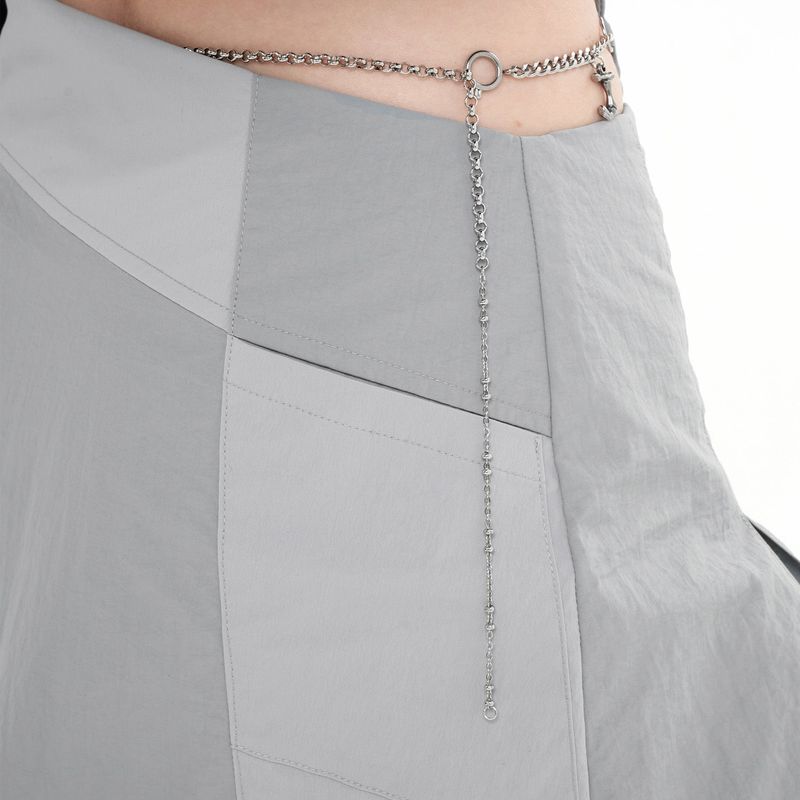 POCKET DETAIL CHAIN SKIRT(LIGHT GRAY)