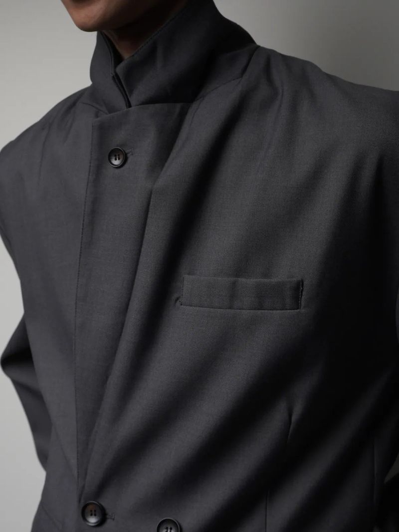 JT10 Cropped Double-Breasted Blazer