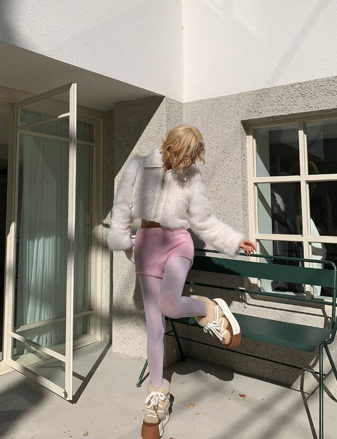 Twelve collar crop fur jacket