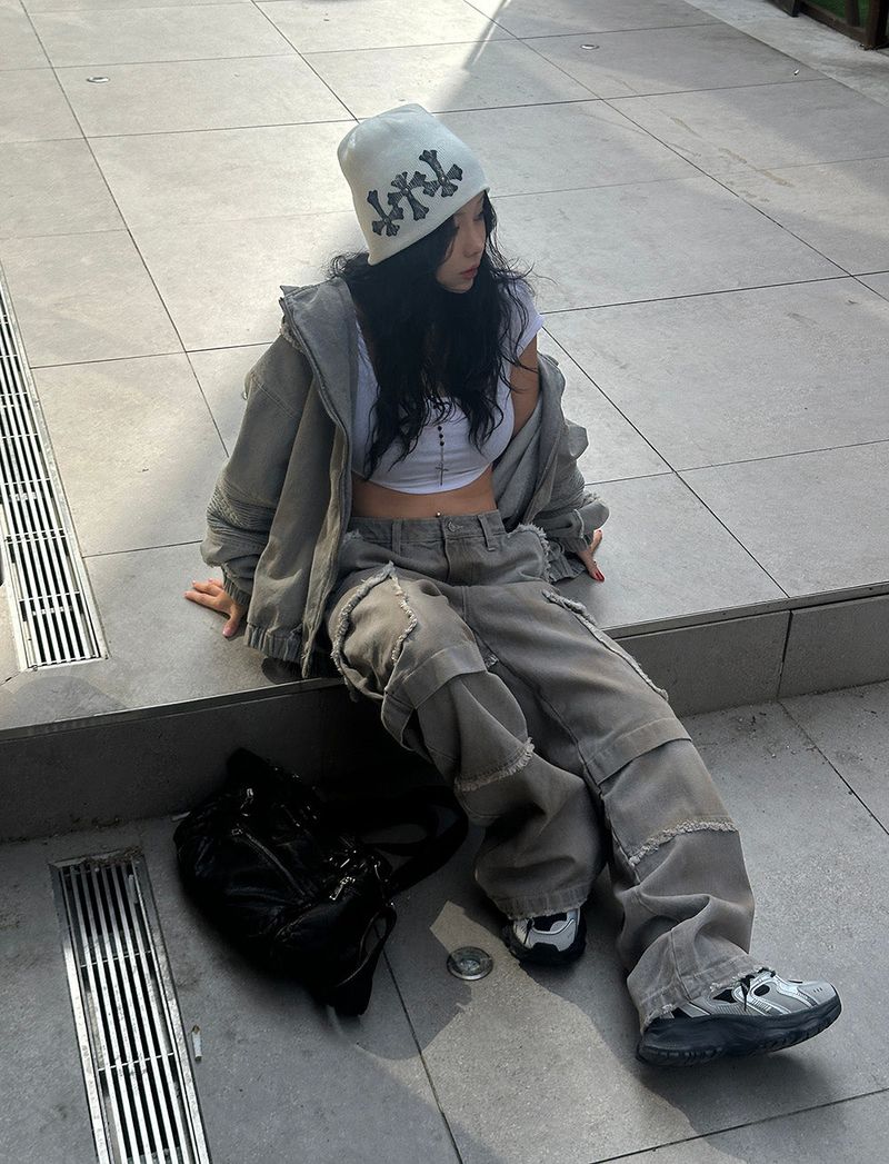 [UNISEX] Chrome Cross Stud Binnie