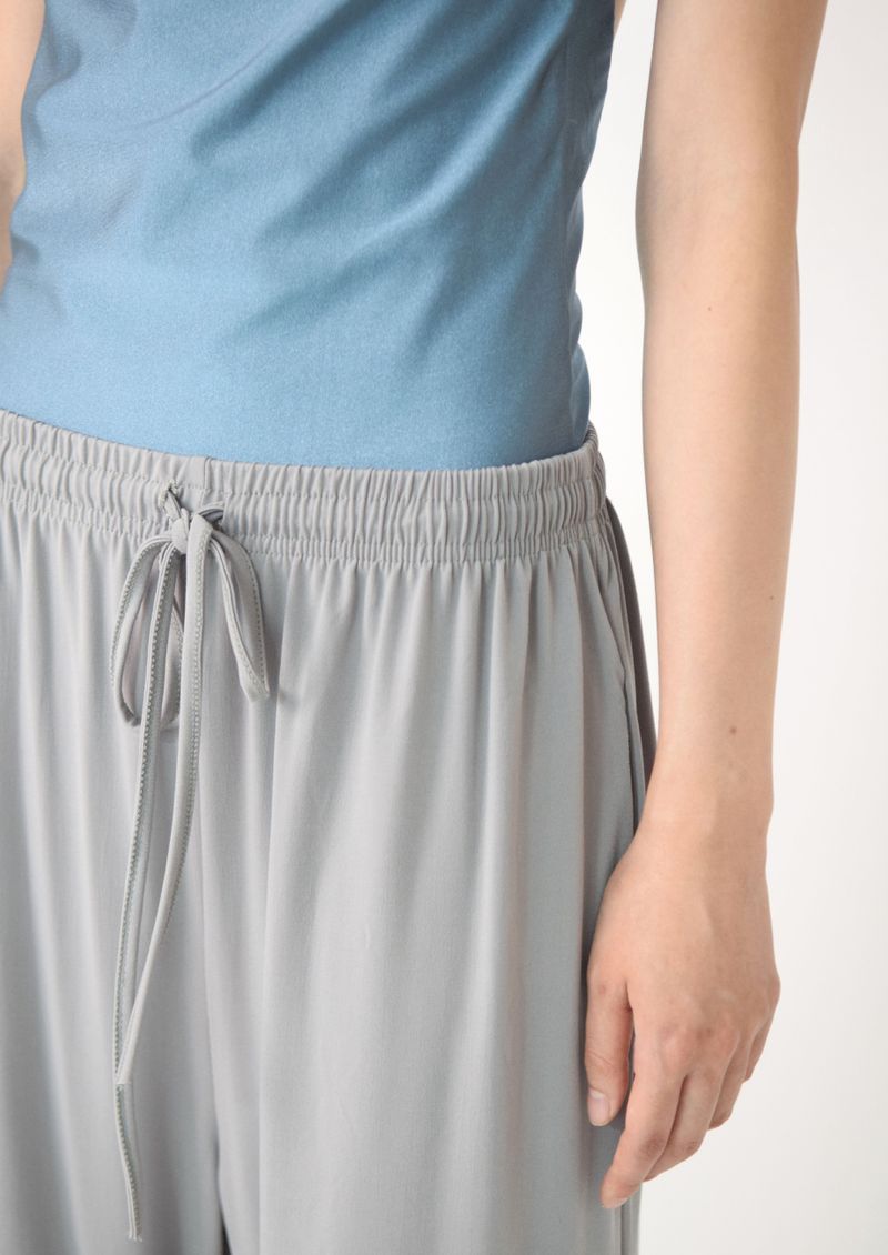 bottom shirring jogger pants