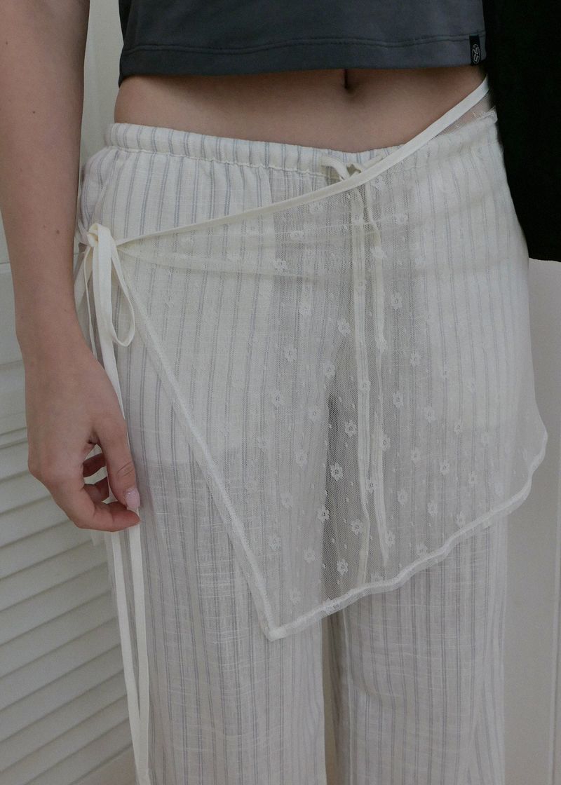 VOOR（ボル）の「Floral Mesh Lace Wrap Skirt_Ivory（Skirts）」