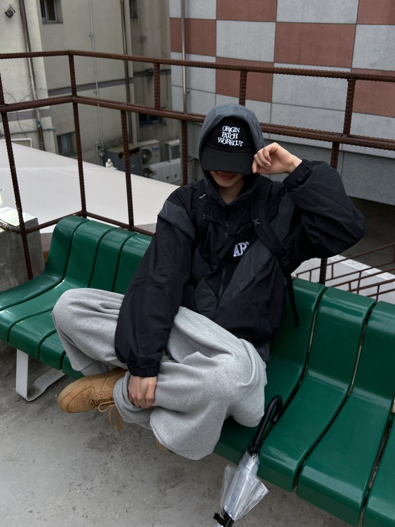 Ami Windbreaker Jacket (2 Colors)