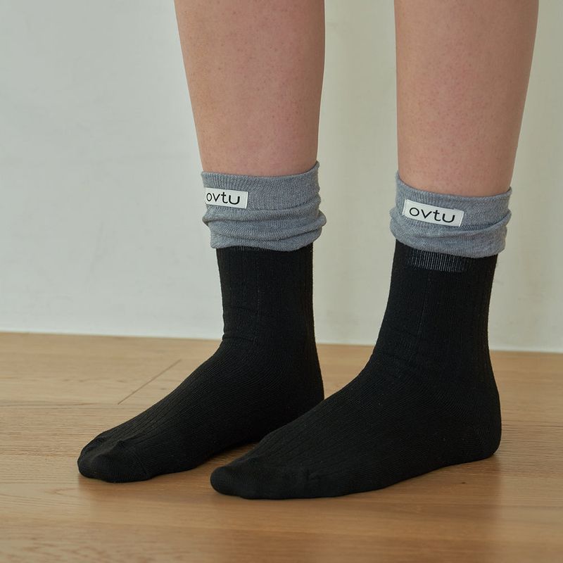 OVT-U(オーブイティーユー)の「Combi Socks (4colors)(Fashion Accessories)」