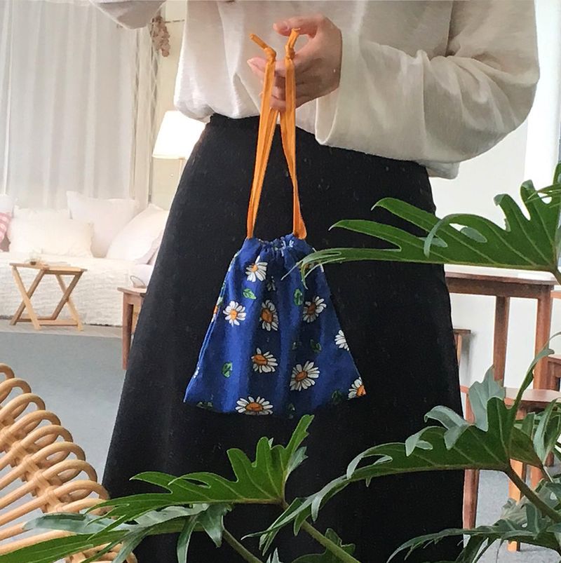 Daisy Pouch