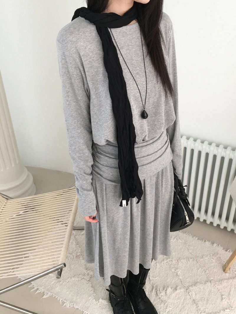 nobiyaka(ノビヤカ)の「Dujjon shirring ops(Dresses)」