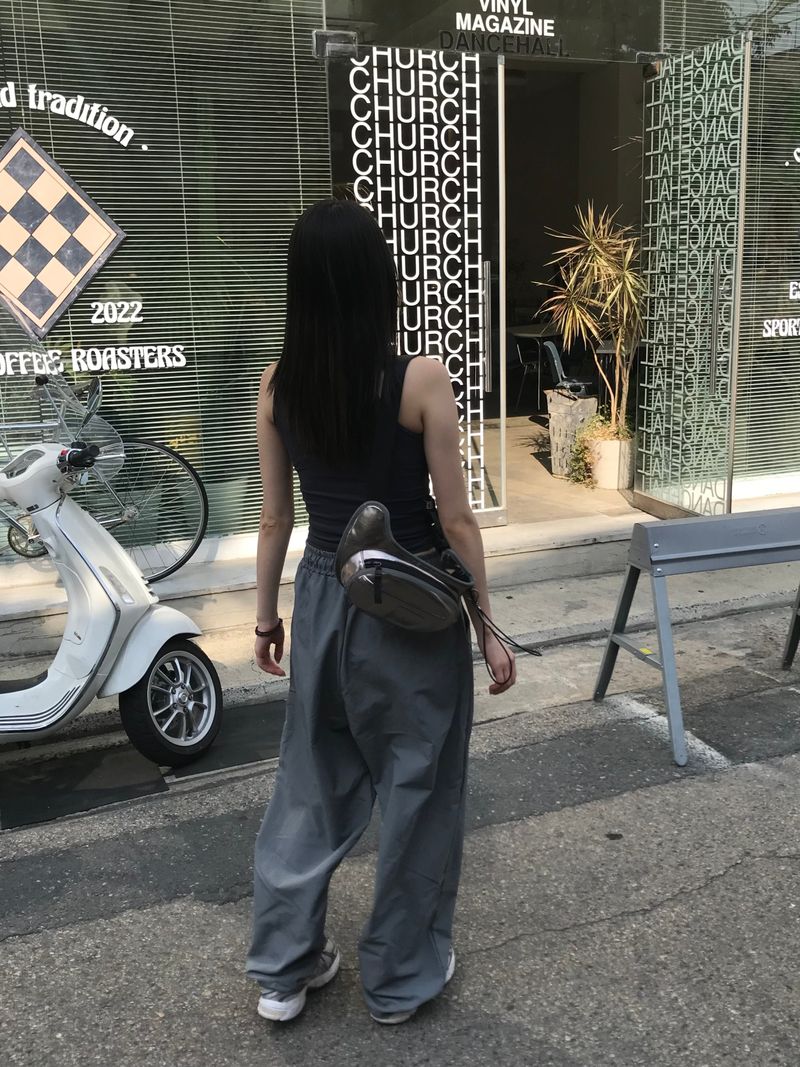Twin layered sleeveless