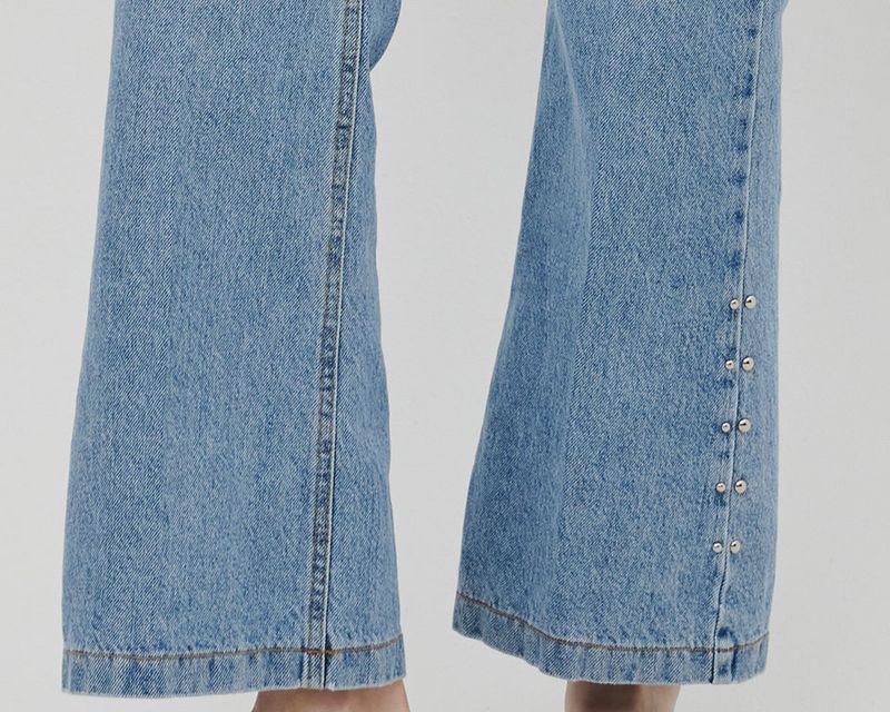 STUDS FLARED JEANS [BLUE]