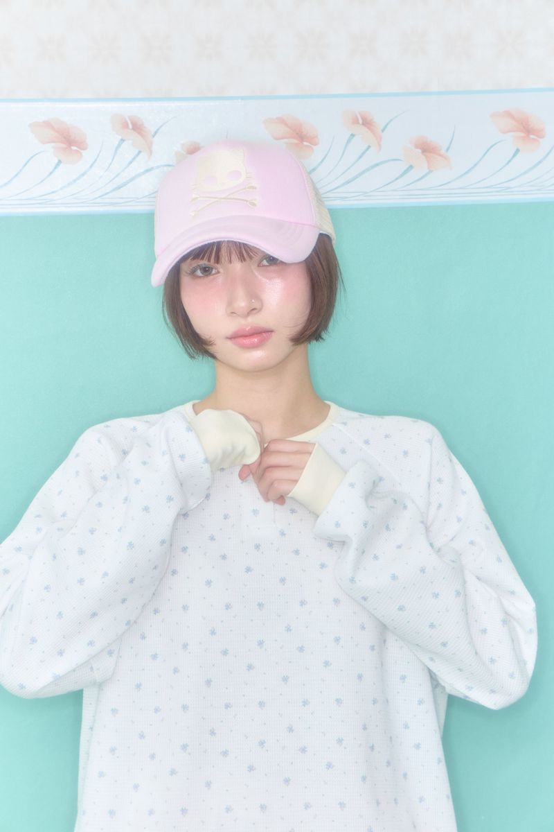 SHAKIRI（シャキリ）の「KOKO HENLEY NECK WAFFLE TOP (WHITE)（Tops）」