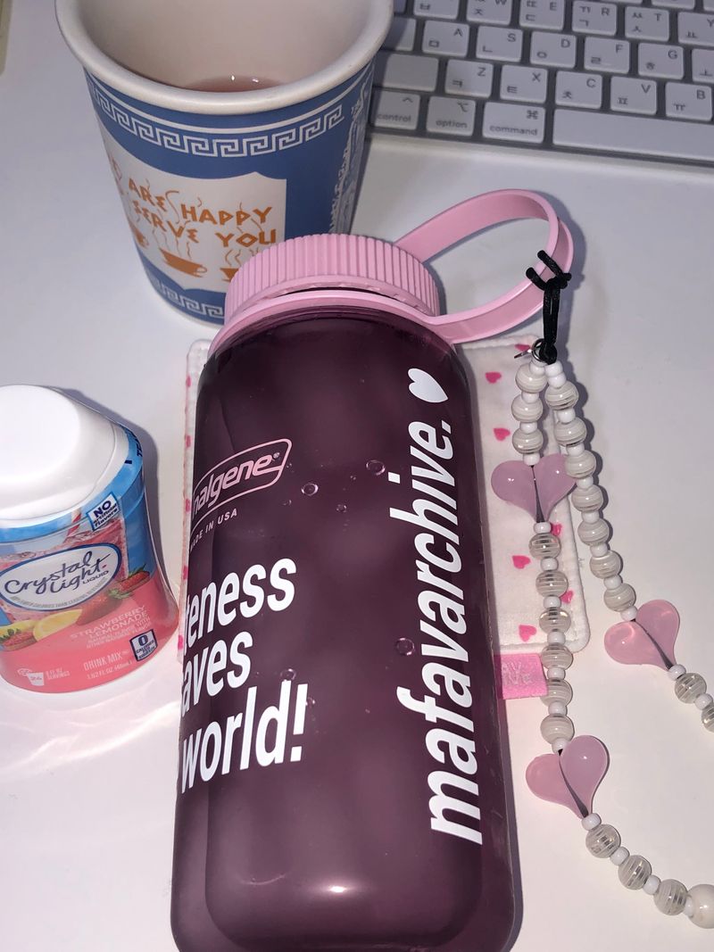 cuteness bottle (500ml)