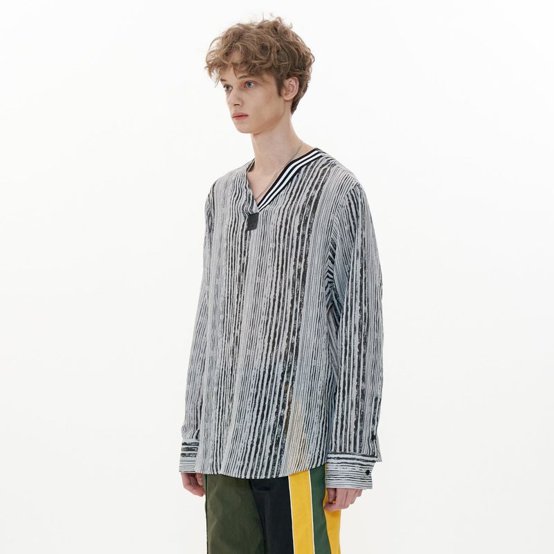 V-neck Shirt [Gray Stripe]