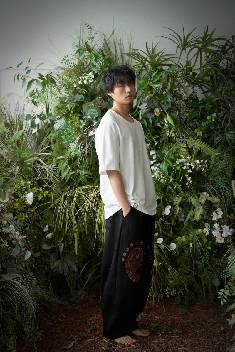 ESSENTIAL PLEAT U-NECK 1/2 TEE (Off-White)