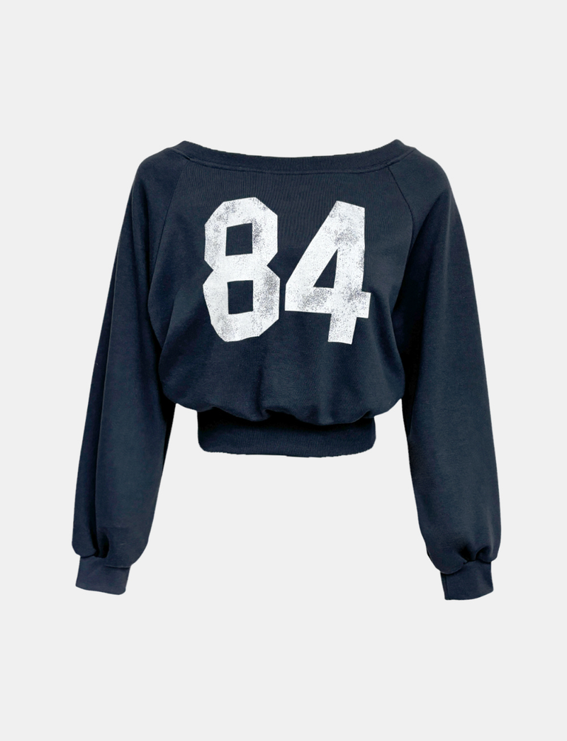 84 オフショルダースウェットシャツ