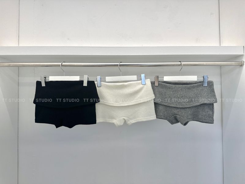Wool flap shorts