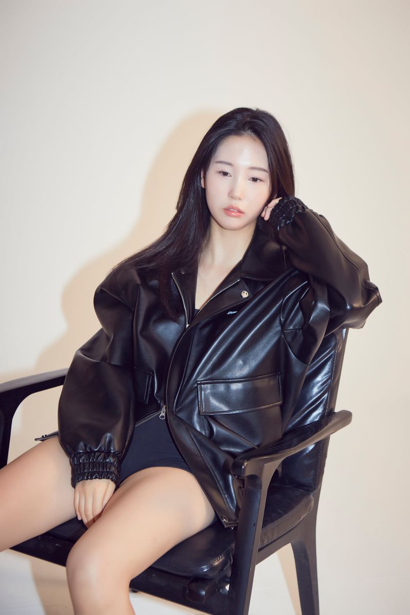 faux leather bomber jacket_bk