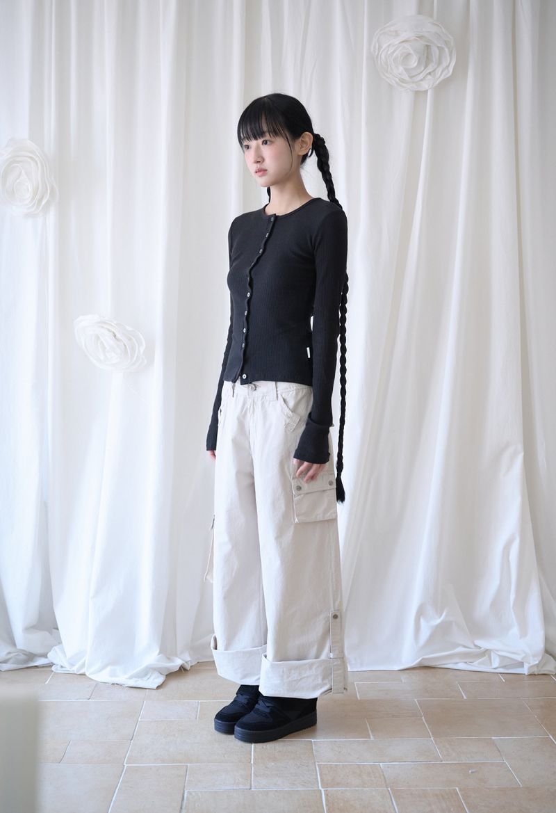 BUTTON RIBBED CARDIGAN BLACK