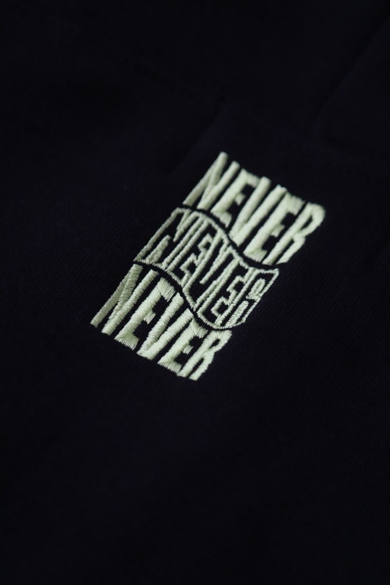 Never ending waves hoodie black